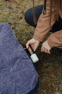 Logotrade Werbeartikel das Foto: Nordic Drift Titan 2-in-1-Luftpumpe und Campinglampe