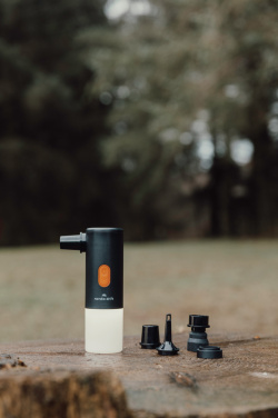 Logotrade Firmengeschenke das Foto: Nordic Drift Titan 2-in-1-Luftpumpe und Campinglampe