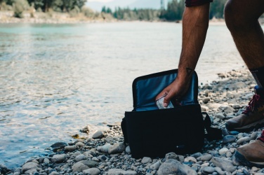 Logotrade business gift image of: Swiss Peak AWARE™ 1200D deluxe 8 can cooler bag