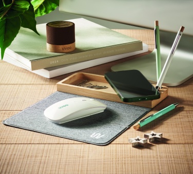 Logo trade advertising products picture of: Wireless charger in bamboo 15W