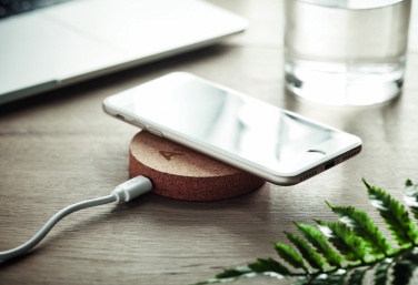 Logo trade corporate gift photo of: Wireless charging pad 10W