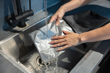 Logo trade promotional product photo of: Snackstrap AWARE™ RPET foldable lunchbag 30x20CM