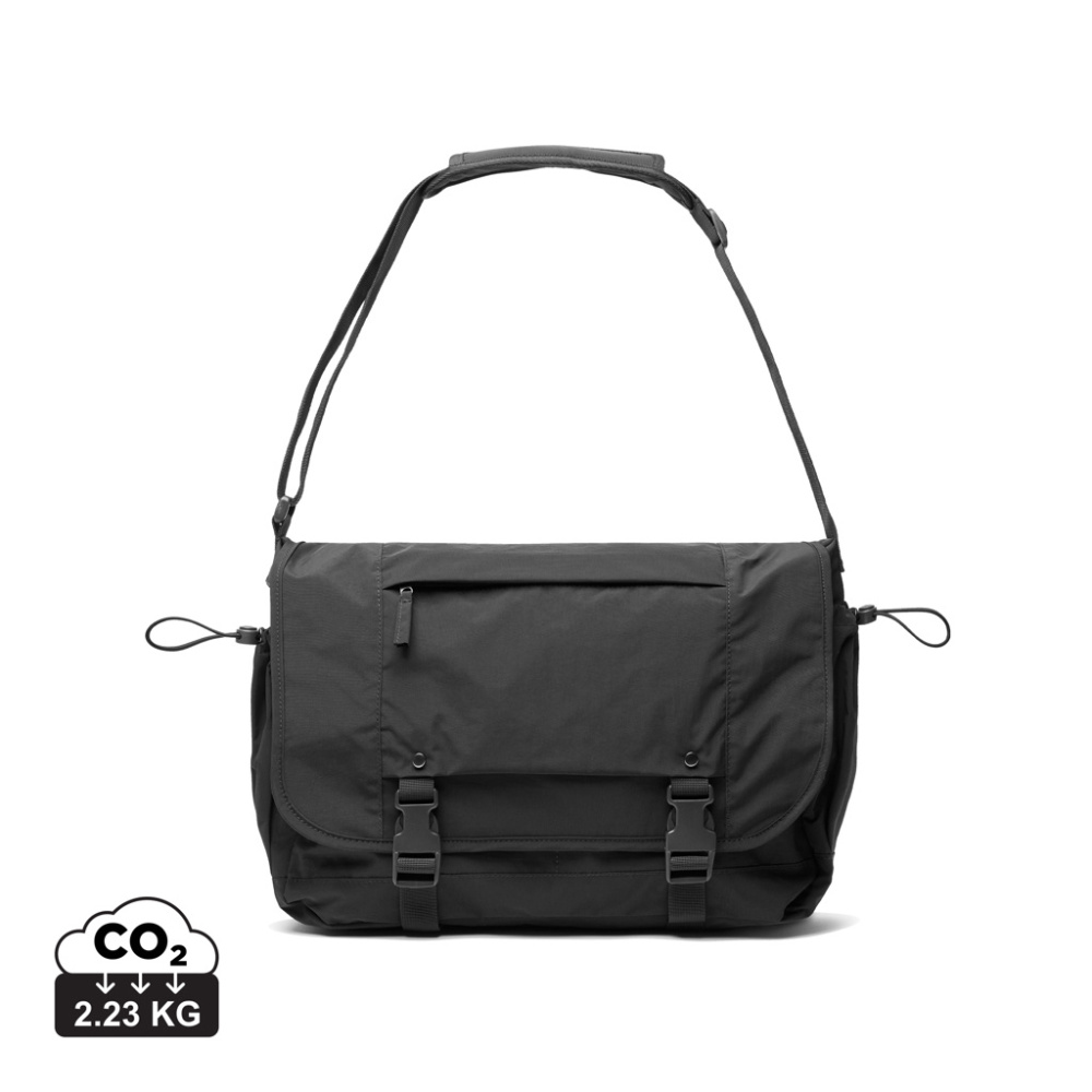 Logotrade promotional giveaway picture of: KENTO URBAN RCS recycled nylon 15.6 inch Messenger