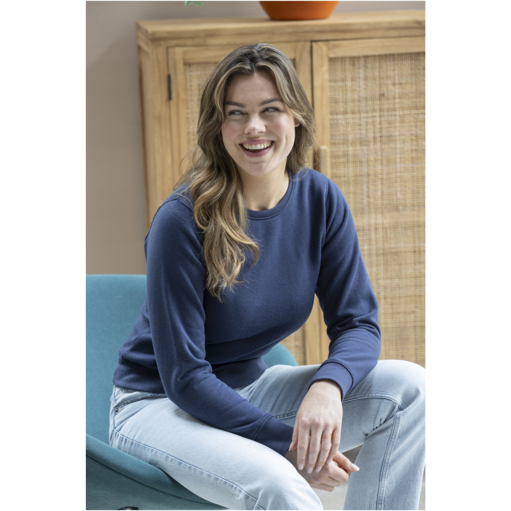 Logotrade meened pilt: Zenon naiste ümara kaelusega pusa