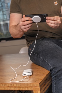 Logotrade reklaamkingid pilt: 5W magnetiline juhtmevaba laadija