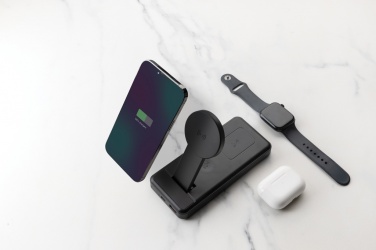 Logo trade reklaamtooted foto: Fenwick RCS taaskasutatud plastist 10000mah 3 ühes kiire akupank