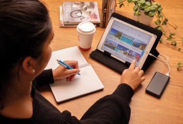 Logotrade reklaamkingituse foto: Suure tihedusega 10 000 mAh taskupank