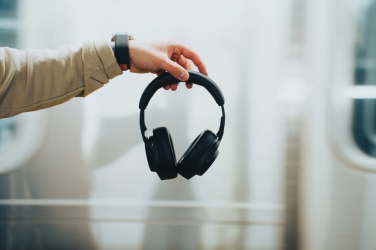 Logo trade ärikingituse pilt: Irvine RCS taaskasutatud ja parandatavad ANC juhtmevabad kõrvaklapid