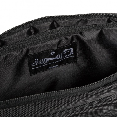 Logo trade reklaamtoote pilt: Swiss Peak RPET Voyager RFID 15,6" sülearvutikott