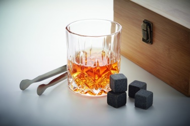 Logotrade meened pilt: Viskiklaaside komplekt puidust karbis