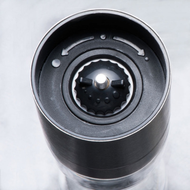 Logotrade ärikingi foto: Soola- ja pipraveski 2-in-1 ROOMA