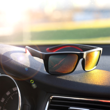 Logo trade ärikingi pilt: Päikeseprillid IRAVADI Schwarzwolf