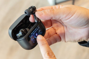 Logo trade reklaamtoote pilt: Airtune puutetundliku ekraaniga ANC kõrvaklapid