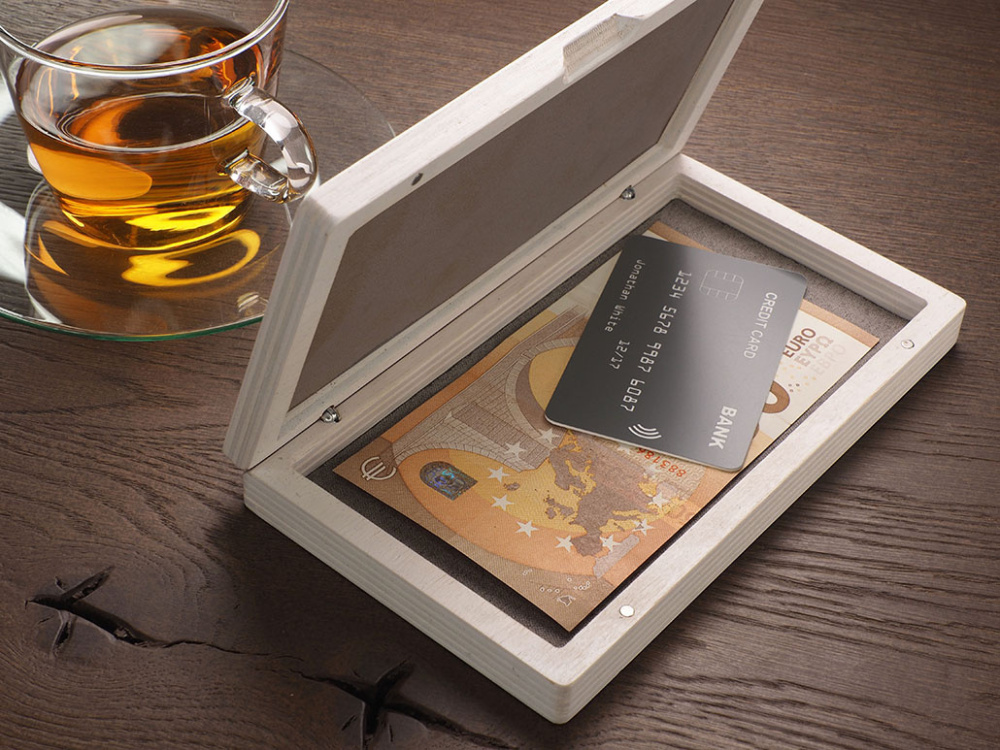 Logo trade ärikingid foto: Puidust arvelduskarp 1816121