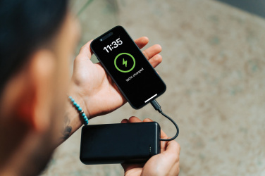 Logotrade reklaamtooted pilt: Urban Vitamin Menlo Park RCS plastist 20 000 akupank