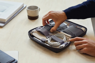 Logotrade firmakingituse foto: Bellroy komplekt tehnika tarvikute hoiustamiseks