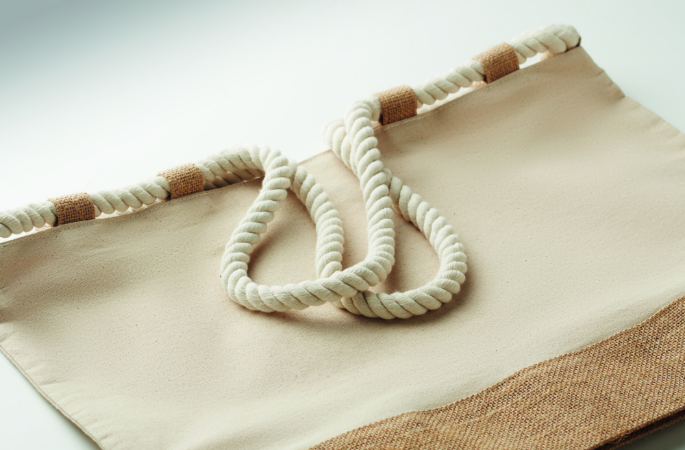 Logo trade firmakingitused foto: MAKENKE purjeriidest rannakott