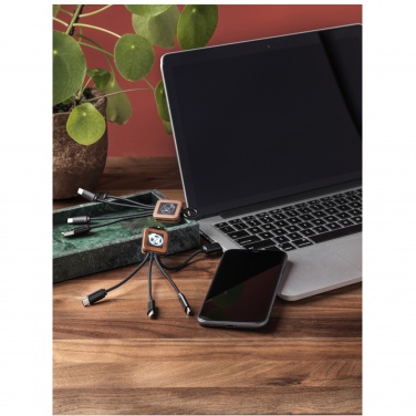 Logo trade mainoslahjat ja liikelahjat kuva: SCX.design C19 puinen ja helppokäyttöinen kaapeli