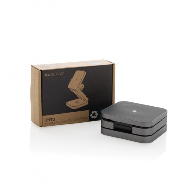 Logotrade mainoslahjat ja liikelahjat tuotekuva: Terra 3in1 15W taitettava virtapankki RCS kierrätysalumiinia