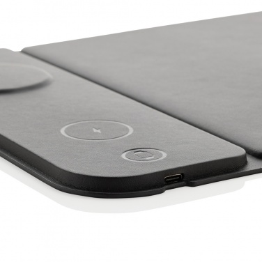 Logotrade mainostuote tuotekuva: Swiss Peak RCS kierrätetty PU 15W 3 in 1 -lataushiirimatto