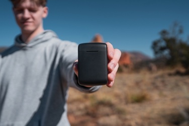 Logotrade mainostuote tuotekuva: Skywave aurinkovoimakuulokkeet RCS kierrätetystä muovista