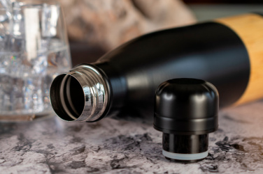 Logotrade liikelahja mainoslahja kuva: Ruostumaton teräspullo KOBE 750 ml