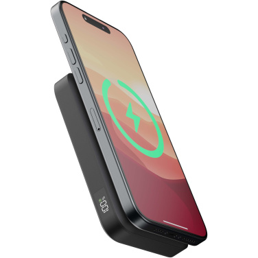 Logotrade mainostuotet kuva: Xtorm FS5W101 10 000 mAh:n magneettinen langaton varavirtalähde