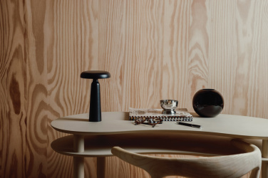 Logotrade mainostuotet kuva: VINGA Avery RCS pöytävalaisin