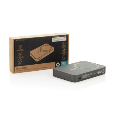 Logotrade mainoslahjat ja liikelahjat tuotekuva: Quantum ultra-nopea 10 000 mAh magneettinen 25 W powerbank.