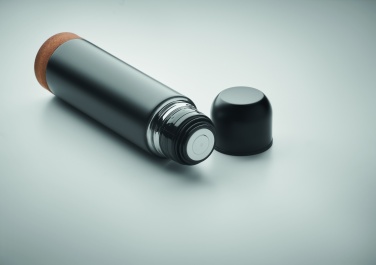 Logotrade korporatīvās dāvanas foto: Dubultās sienas pudele 500ml