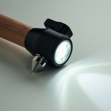 Логотрейд pекламные продукты картинка: Фонарь 3-в-1 из бамбука с аварийным молотком и резаком для ремня безопасности