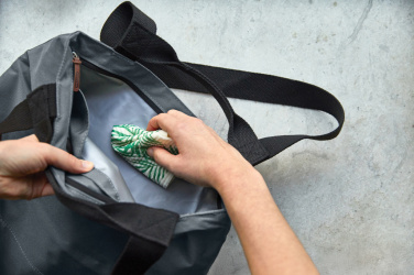 Лого трейд pекламные подарки фото: Черная термосумка-тоут/холодильник Blum 16 л