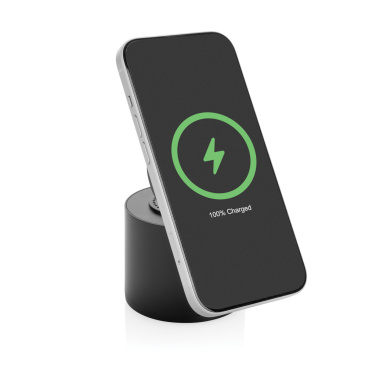 Логотрейд pекламные подарки картинка: Динамик Magpulse RCS из переработанного пластика мощностью 3 Вт с магнитным держателем