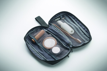 Логотрейд pекламные продукты картинка: Toiletry bag 600D RPET
