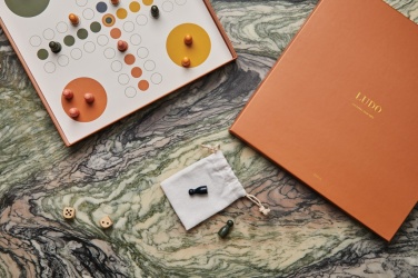 Logotrade reklamprodukter bild: VINGA Fia med knuff coffee table