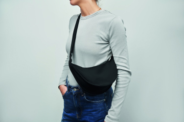 Logotrade profilprodukter bild: Crossover väska i 400D oxford