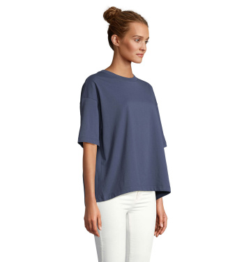 Logotrade profilprodukter bild: BOXY WOMEN OVERSIZE T-SHIRT
